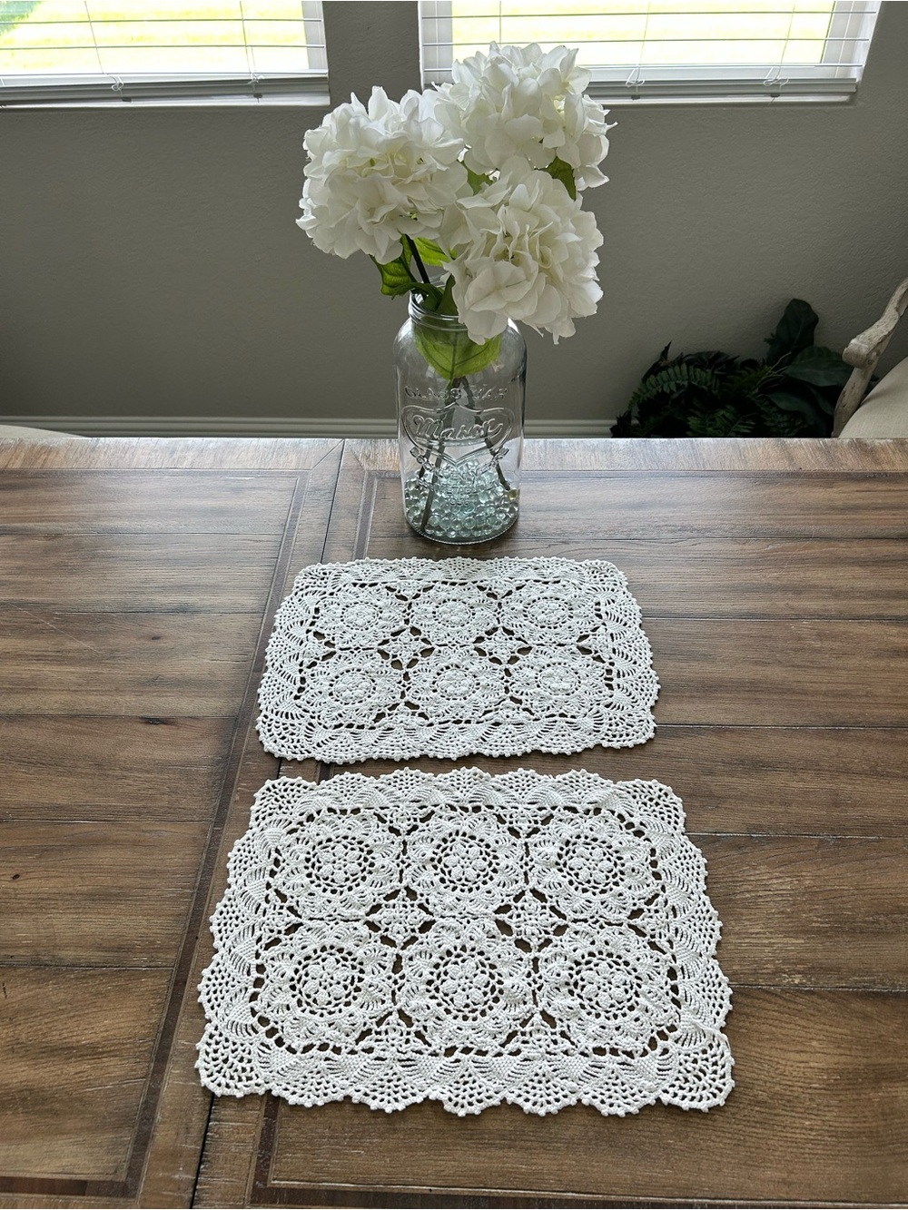 Two vintage doilies
